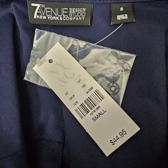 ❤️7th Avenue New York & Company Eyelet Button Up Navy Blue Top - Picture 5 of 5